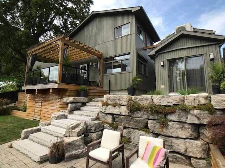 Cozy retreat with views of Lake Erie Houses for Rent in Aylmer