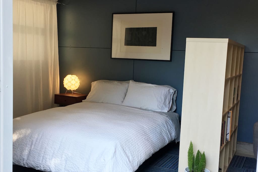 Queen size bed