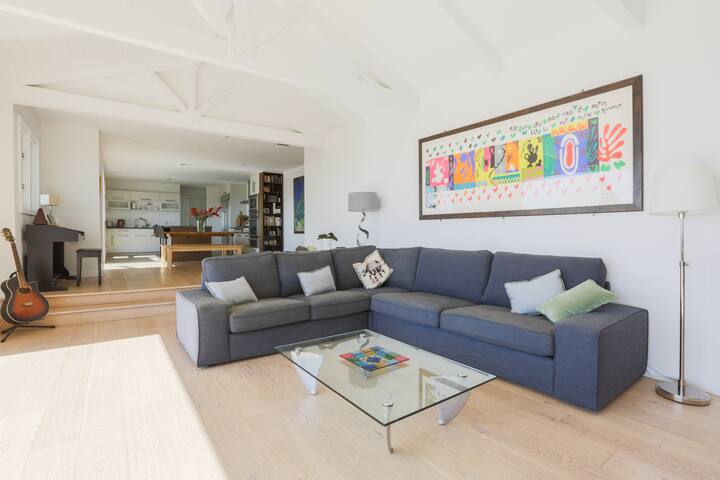 Hummingbird House gallery image 3