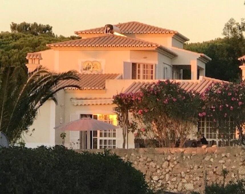 Casa Hibiscus - 3 Bedroom Villa with private pool