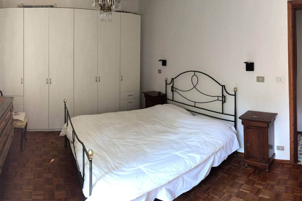 Main bedroom with Queen sized double bed