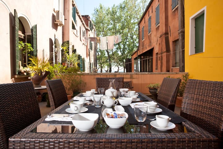 Ca’ dell’ Ambasciatore, Venezia gallery image 2