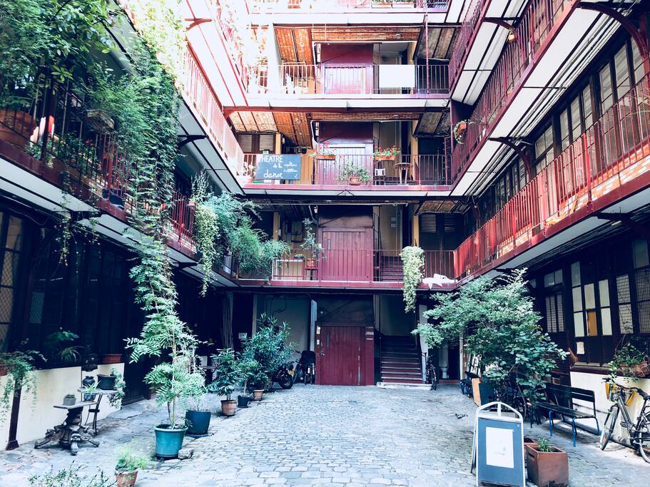 cour