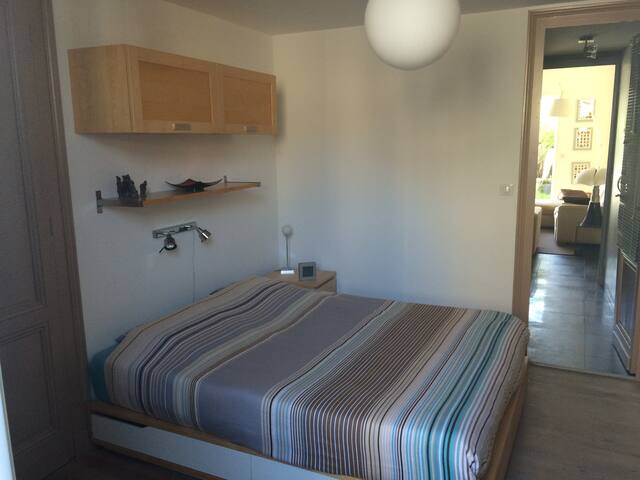 Adorable échoppe rénovée de 130m² gallery image 5