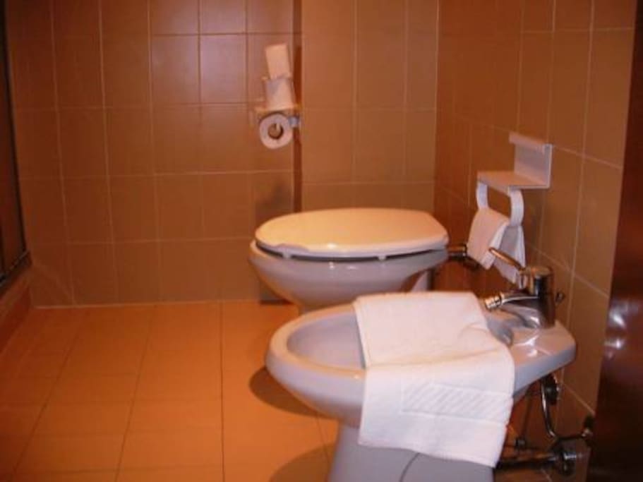 Il bagno con doccia