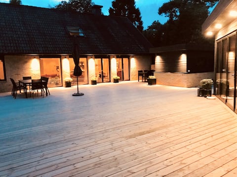 Newly renovated villa close to beautiful beaches