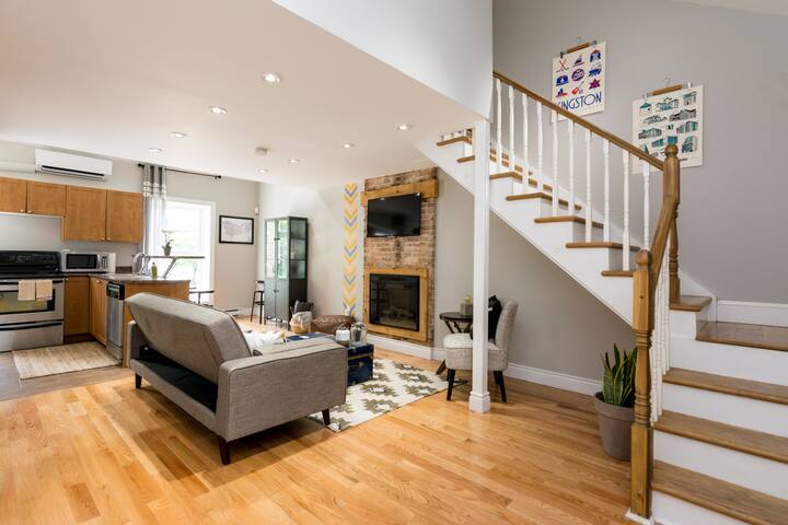 Luxury Loft Apartment in the Heart of Downtown!