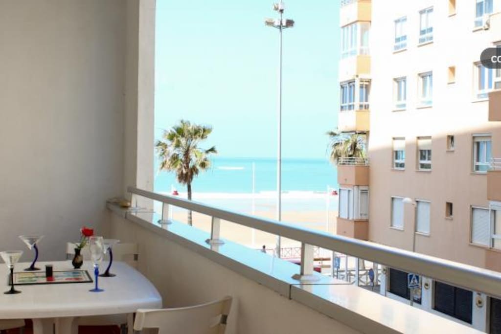 comer viendo la playa