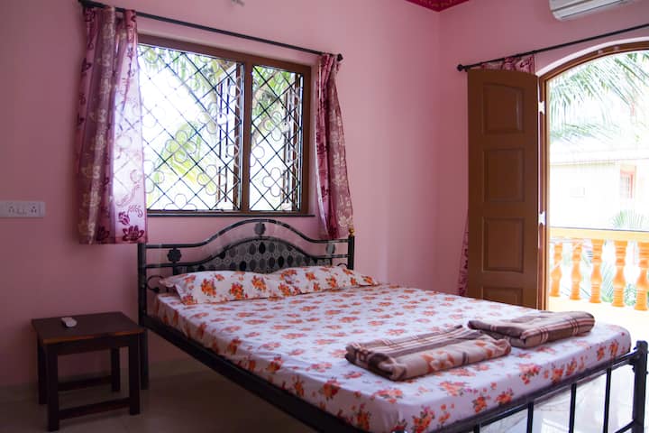 Luxurious 2 Bhk Furnished Apartment In Candolim - Goa