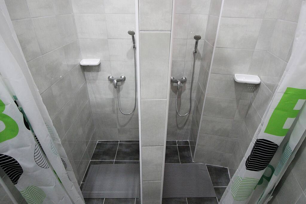 Men shower's