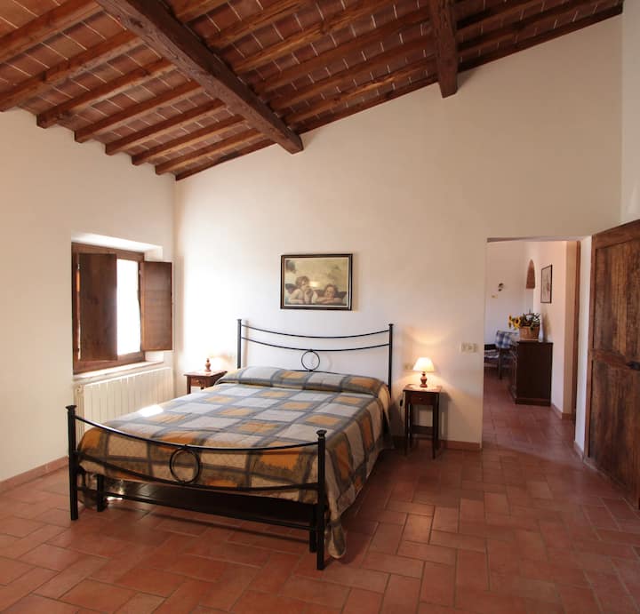 Montegonfoli 6 secondes  chambre. Il dispose d'une salle de bains privative complète avec douche.