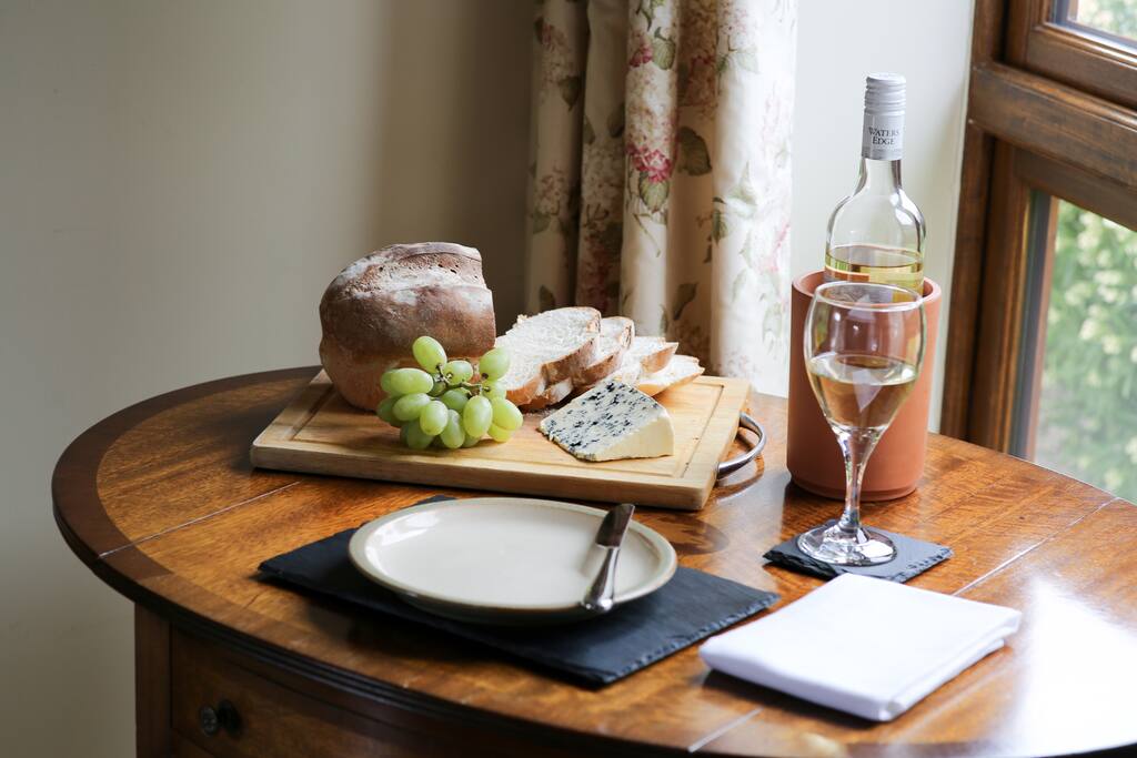 Table for inroom dining