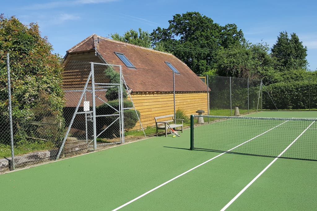 Cartbarn with tennis court