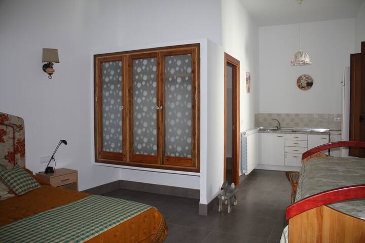 Част от просторен апартамент (стая № 1)