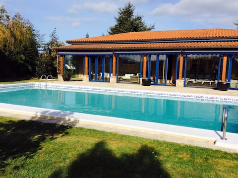 A villa with a private pool for 8 people