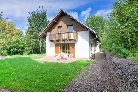 Holiday home with a convenient location in the Giant Mountains for summer & winter!