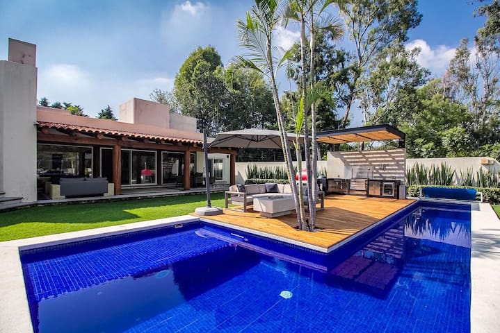 Residencia En Privada Con Alberca Caliente Jardin Casas En Renta En Cuernavaca Morelos Mexico