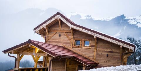 Atypical chalet near ski resorts