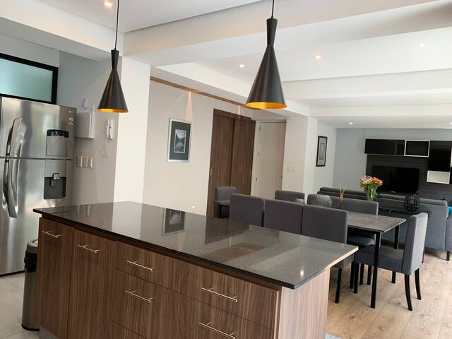 Luxury and Spacious 3BD apartment gallery image 2