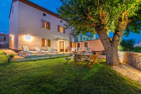 Popular Airbnb listing: Discover Istria - renovated stone house in Općina Barban