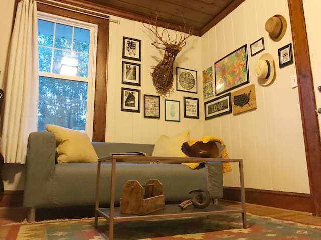 Cozy Spot Near Downtown Greenville