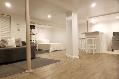 A Simple Studio. JFK about 5miles.