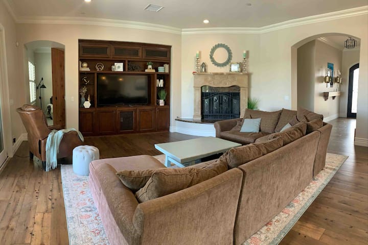 Luxury Home With Ocean View Sunsets And Pool & Spa - Encinitas, CA