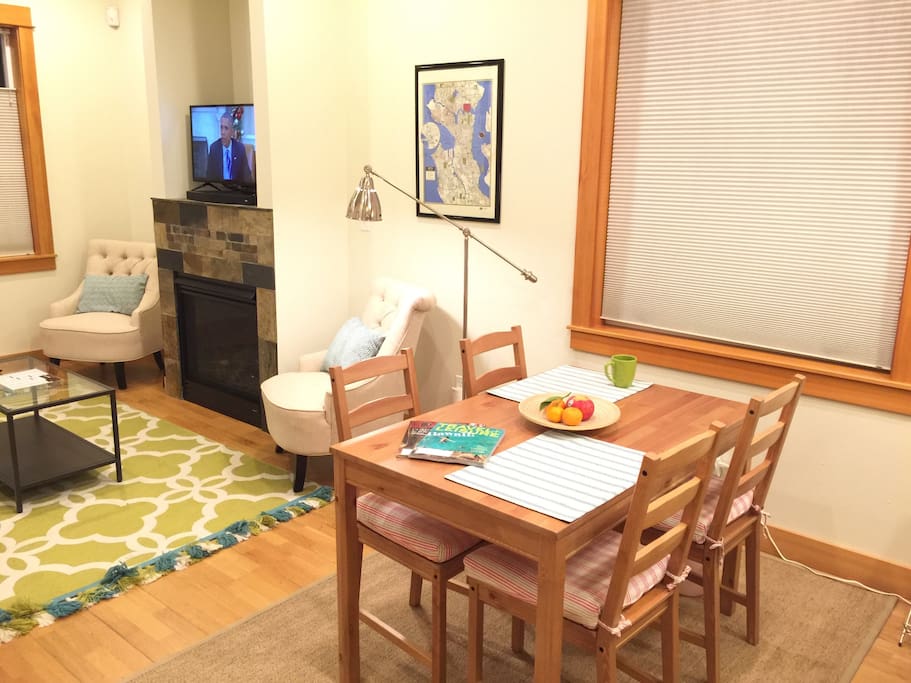 Dining table sits 4, there are an additional 2 seats for sitting at the kitchen counter