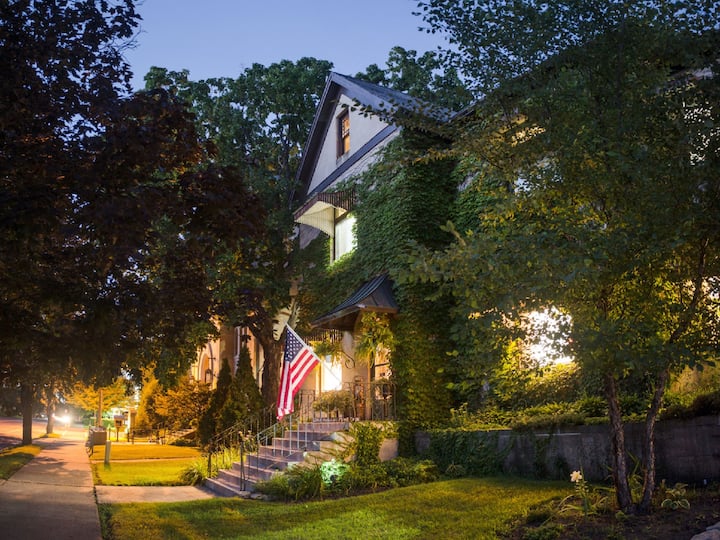 Faribault Vacation Rentals & Homes Minnesota, United States Airbnb