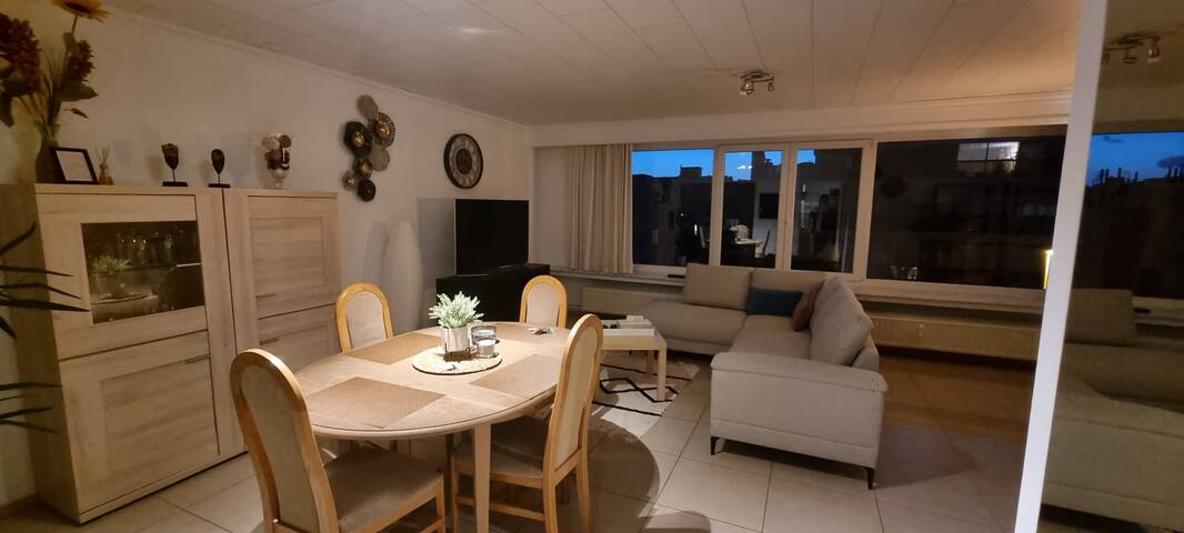 SUPERB APPARTEMENT WITH 3 BED ROOMS IN ANTWERPEN gallery image 2