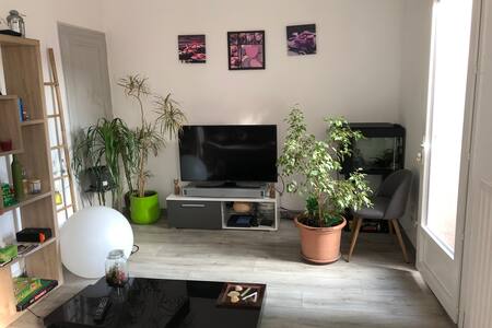 2 pièces : Le calme dans  la ville avec parking