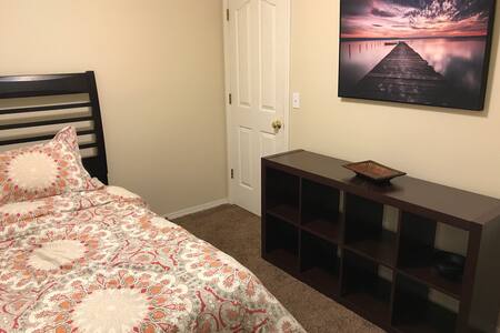 Private apartment. Centrally located. Near MED-D.