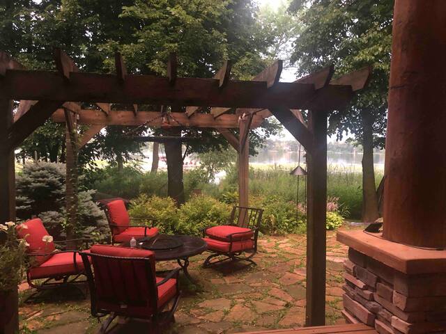 Bone Lake Escape – Hot Tub Oasis gallery image 3