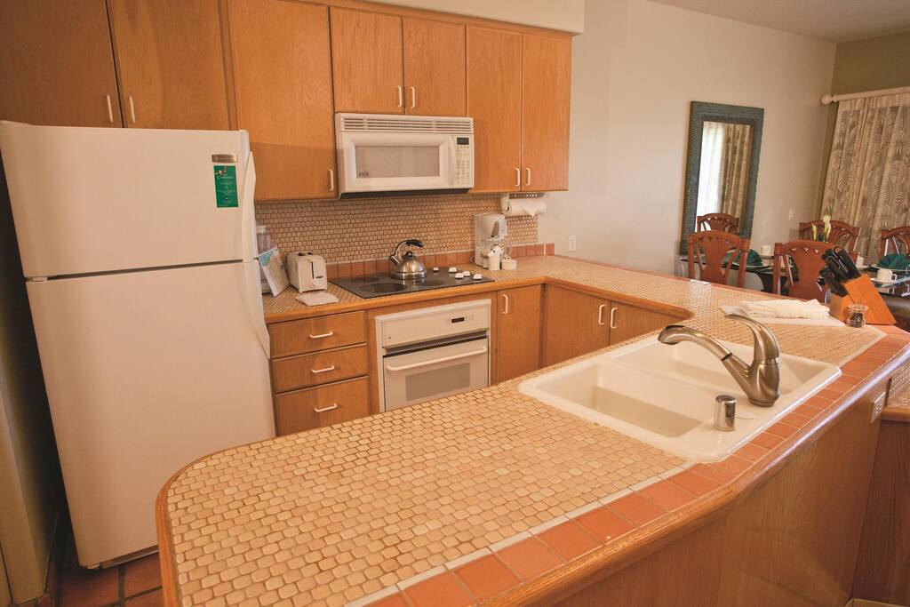 Kona Coast Resort kitchen