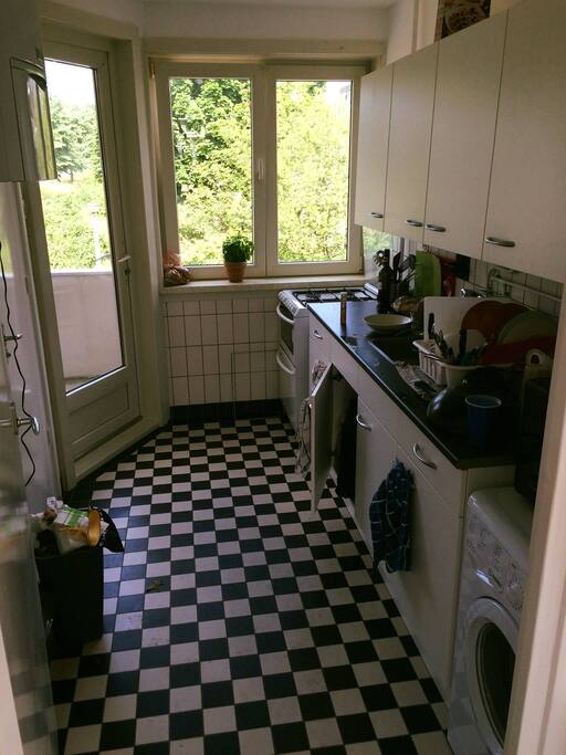 Fully-equiped kitchen