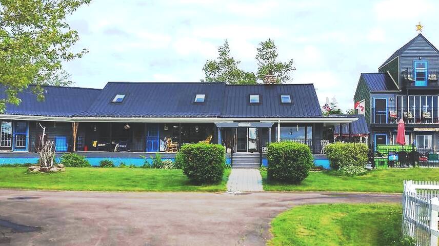 Oceanfront “Funky” resort with pool! One of a kind gallery image 2