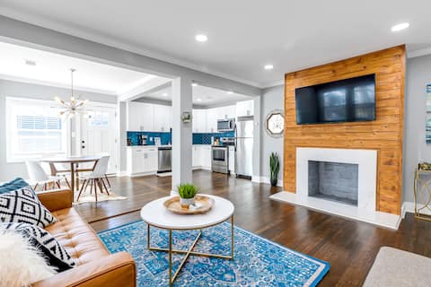 Top performing Airbnb: Modern Style by the Atlanta Beltline Westside in Mozley Park