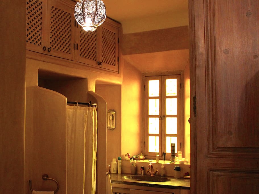 Riad Sable Chaud - Chambre Touareg / Bathroom