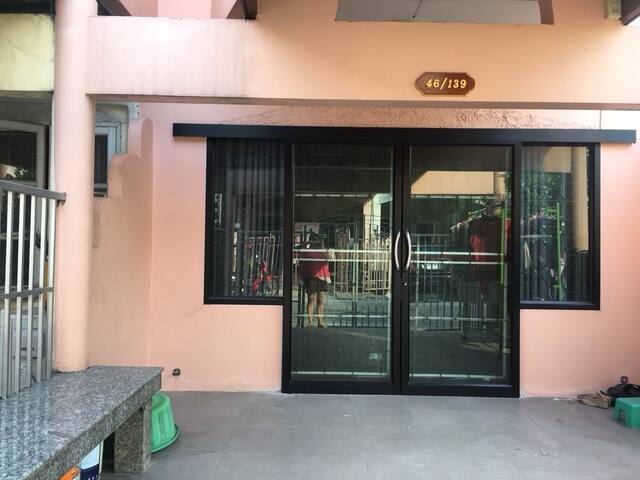 Airbnb Don Mueang Vacation Rentals Places To Stay Airbnb Don Mueang Vacation Rentals Places To Stay