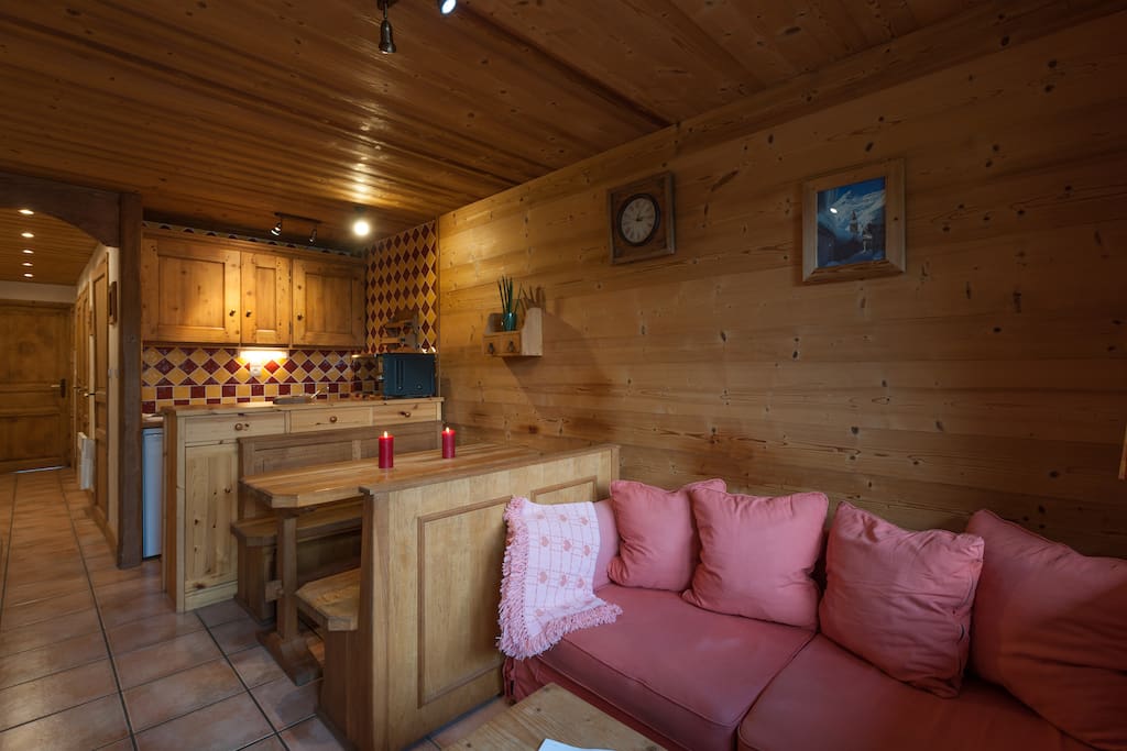 Salon salle à manger et cuisine