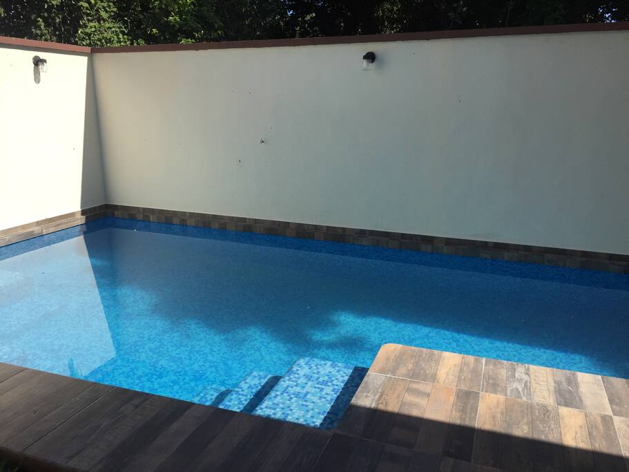 Alberca.
Pool.