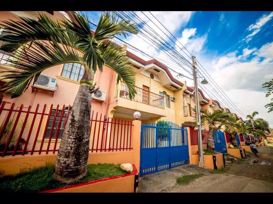 the unit 1 row house till to unit 7 row house.