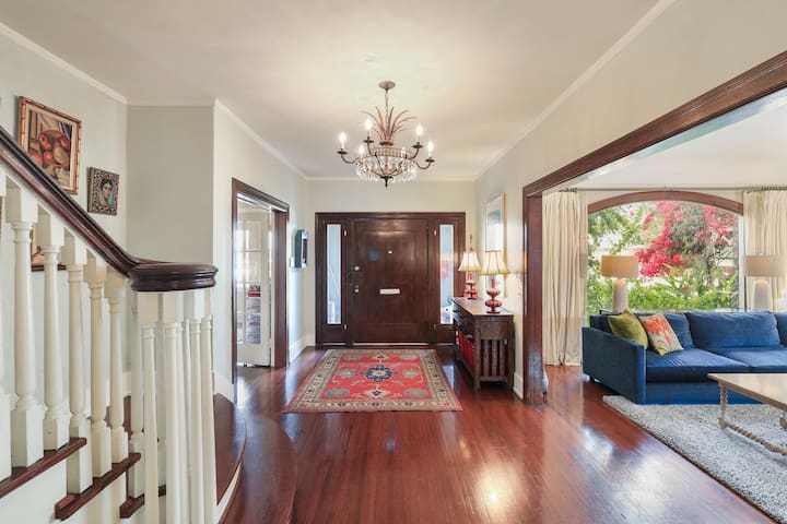✨Beautiful 5/3 in Gated Historic LA Neighborhood🙌