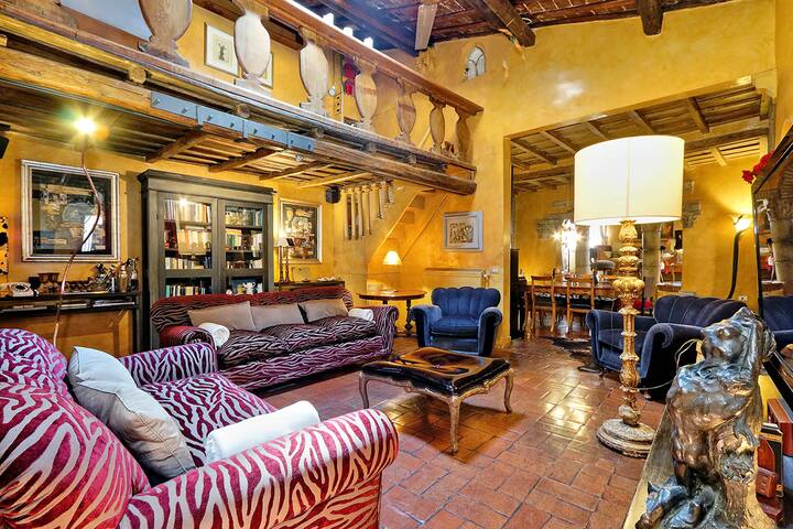 Trastevere apartment with terrace by Romeloft gallery image 3