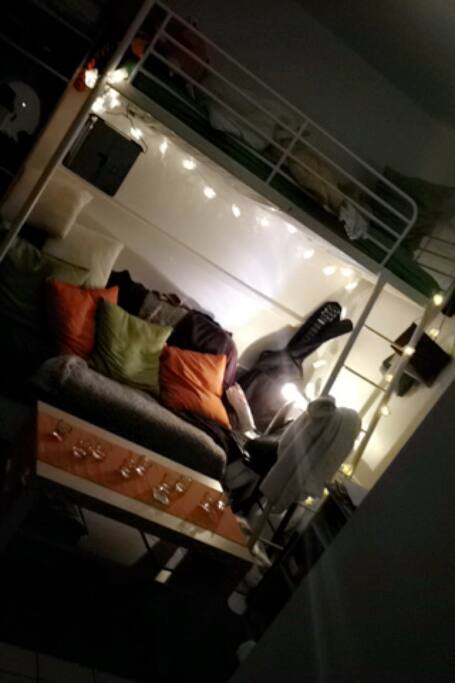 Canapé, lit une personne en hauteur