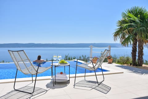 5 stars Villa with Panoramic view & Infinity pool