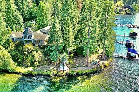 Private Beach. Luxury Amenities. Wraparound Views.