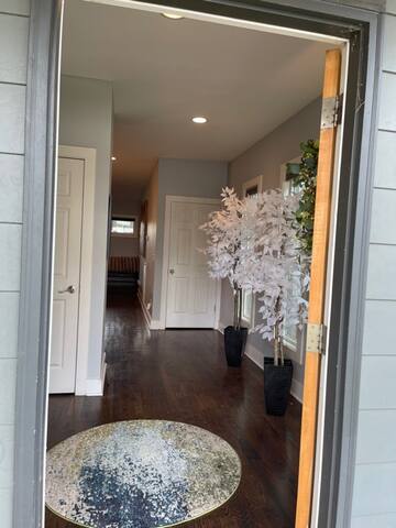 Downtown View Roof Deck*Sleeps 12*1.5 to Broadway gallery image 3