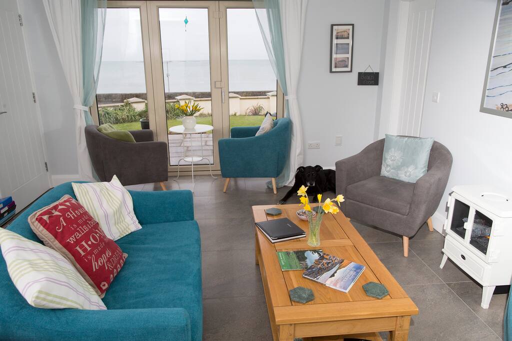 Comfortable sitting room with sea views