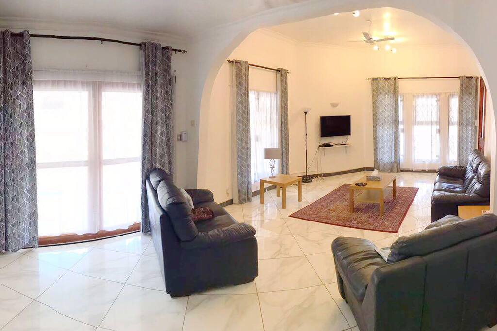 fully aircondition spacious lounge
